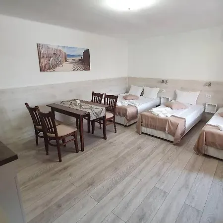 Family Kedara 2* Бургас