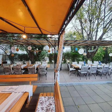 Отель Family Kedara Бургас