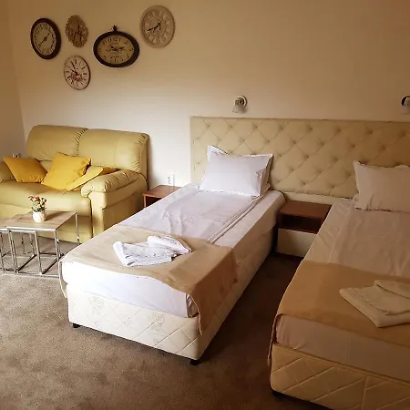 Family Kedara Отель 2*