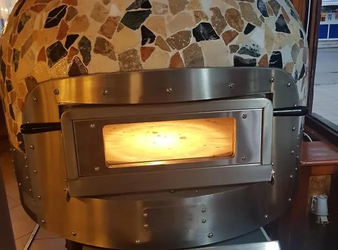 Family Kedara Хотел