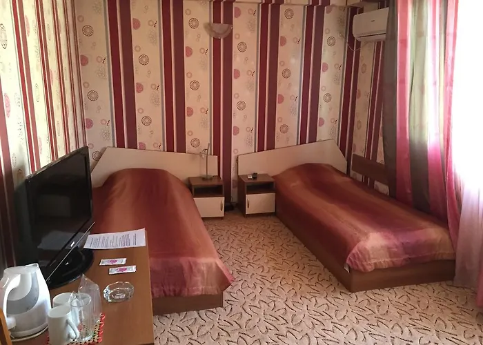 Хотел Family Kedara 2*