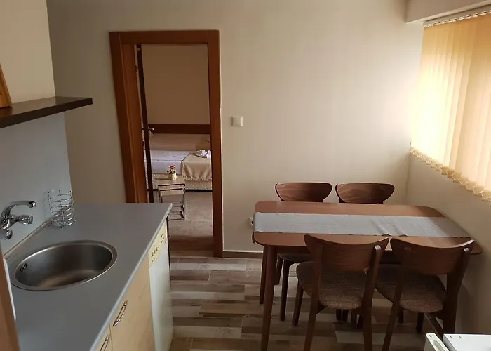 Family Kedara Хотел