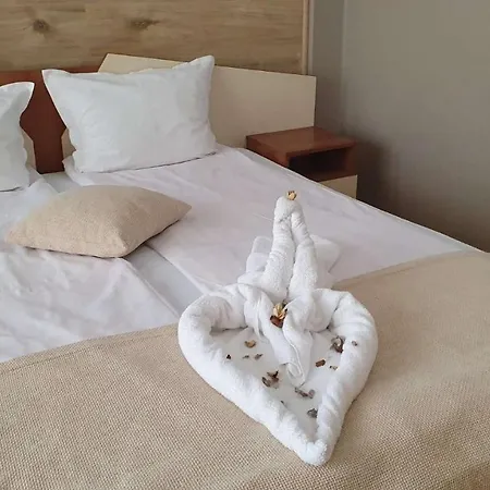 فندق Family Kedara 2*