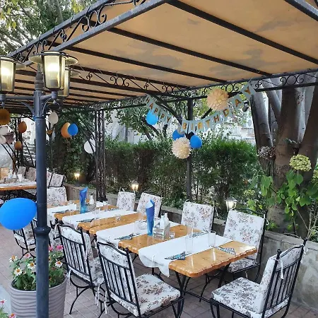 Family Kedara فندق 2*