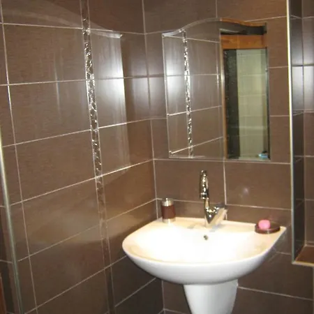 فندق Family Kedara 2*