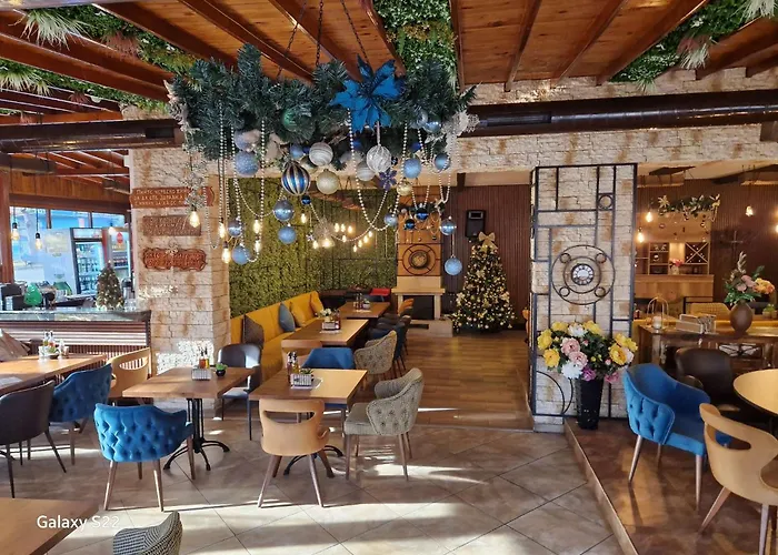 Hotel Family Kedara 2*